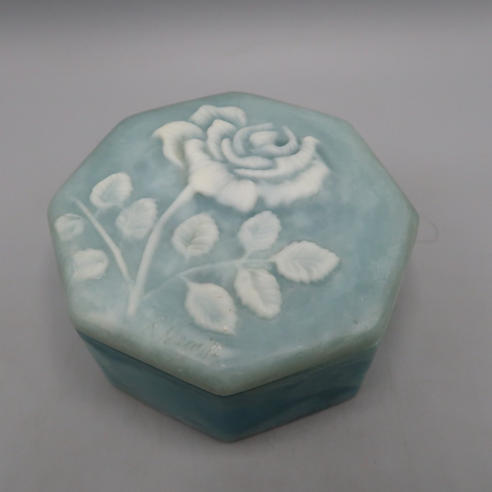 Trinket‎ Box Octogen Shaped Blue & White Rose Soapstone Jewelry Treasure